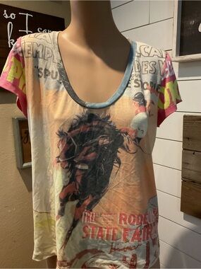 Women’s Graphic T-Shirt Western Theme Rodeo State Fair Cowgirl on Horse Size XL